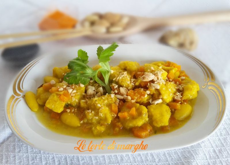 Pollo alle mandorle semplice e gustoso