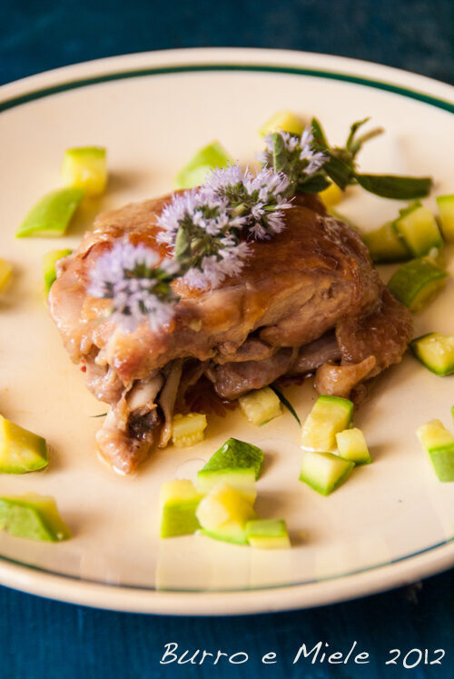 Pollo all’olio di argan e fiori di menta piperita con dadolata di zucchine