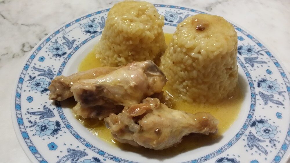 Pollo con riso al curry