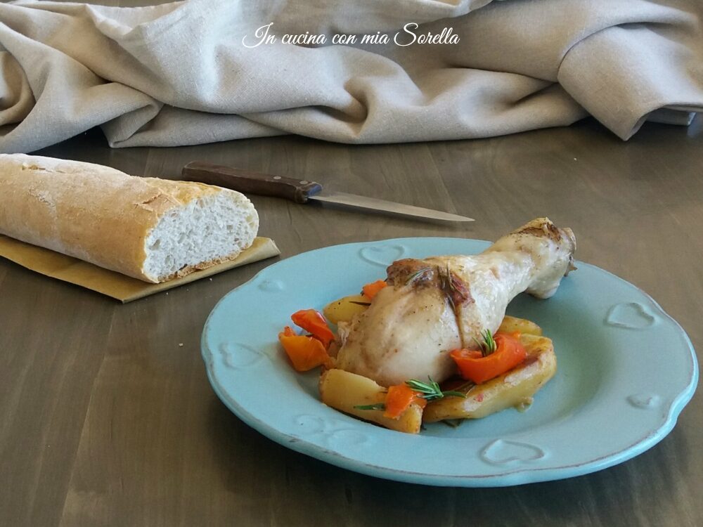 Pollo in padella con patate e peperoni