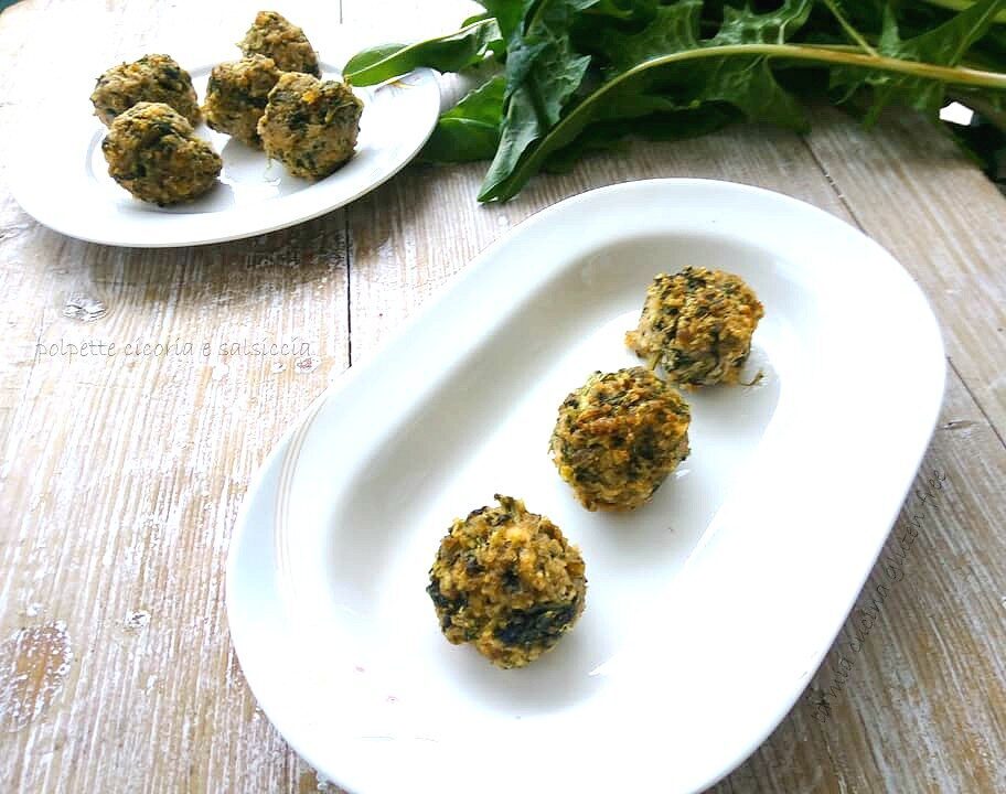 Polpette con cicoria e salsiccia al forno