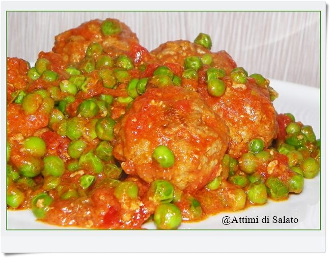 Polpette con piselli al sugo