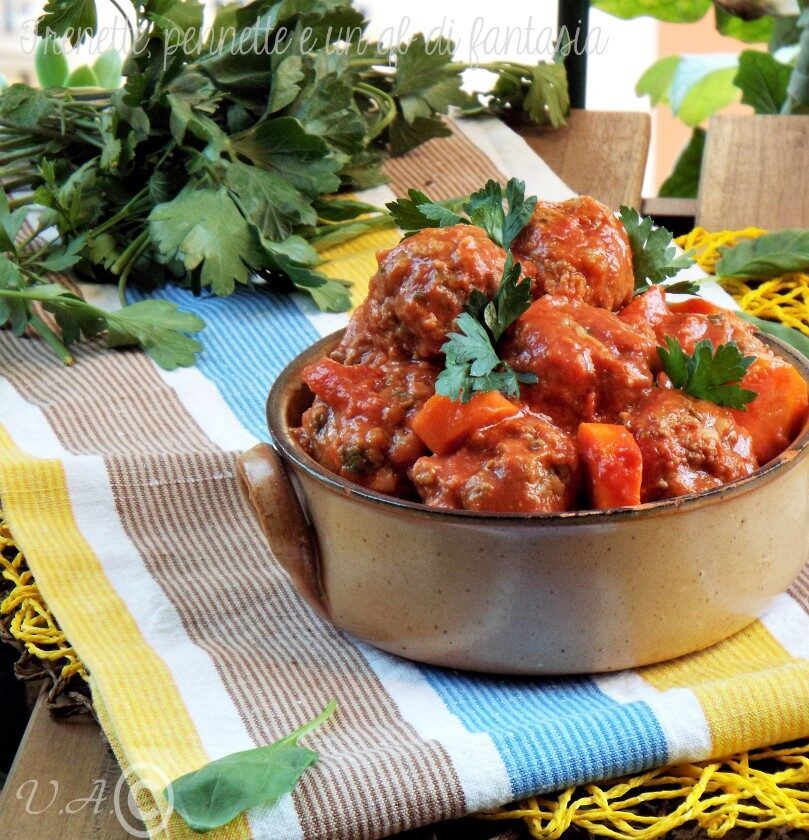 Polpette con salsa di pomodoro toscana