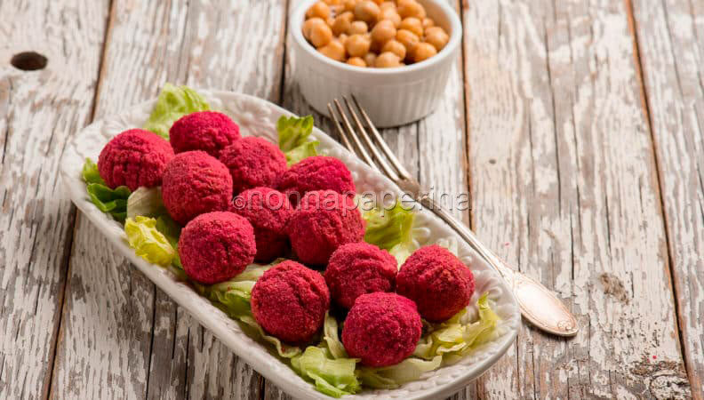 Polpette di barbabietole e ceci: un piatto vegetariano adatto a tutti!