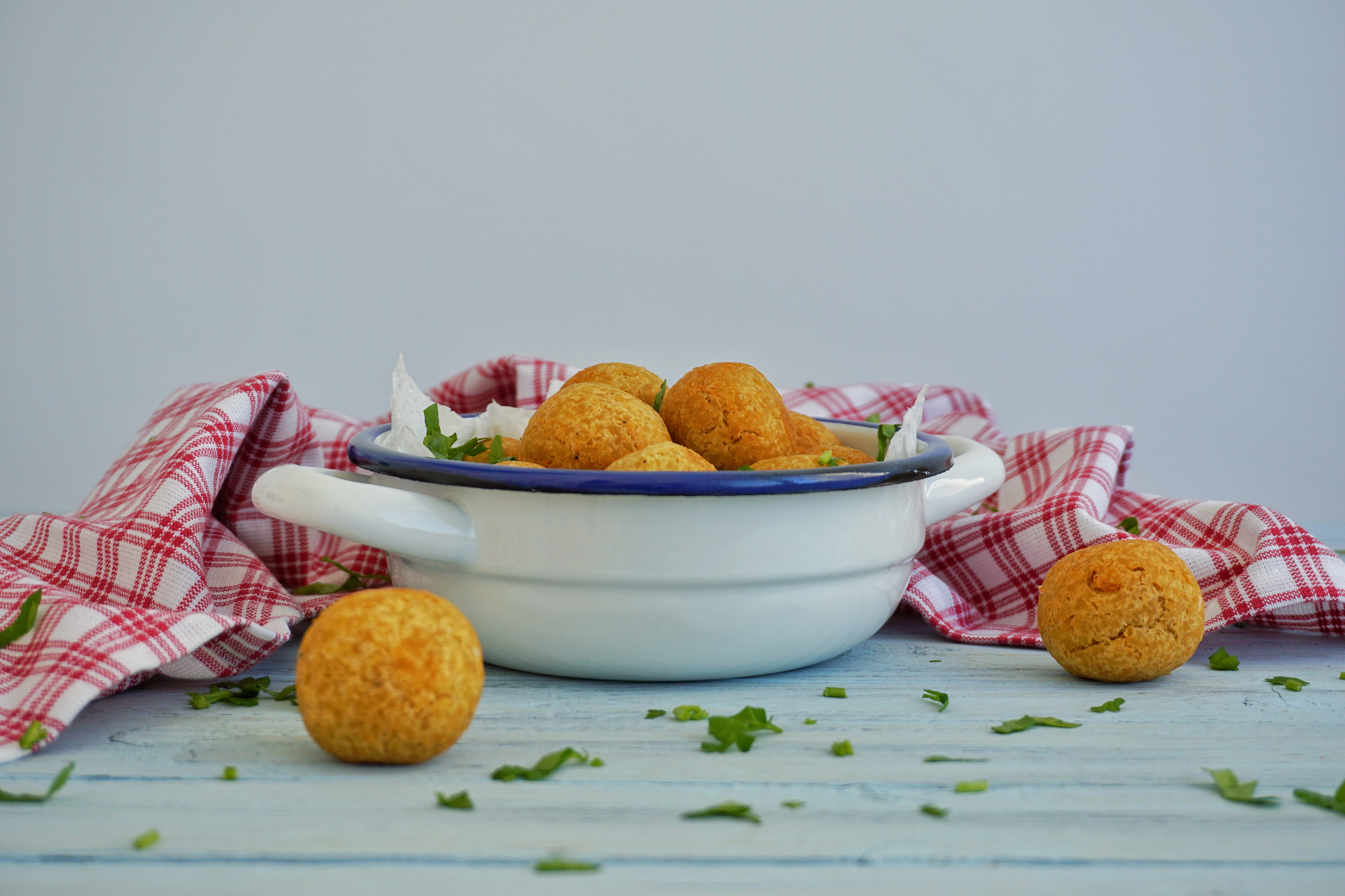 Polpette di ceci al curry con un cuore tenero