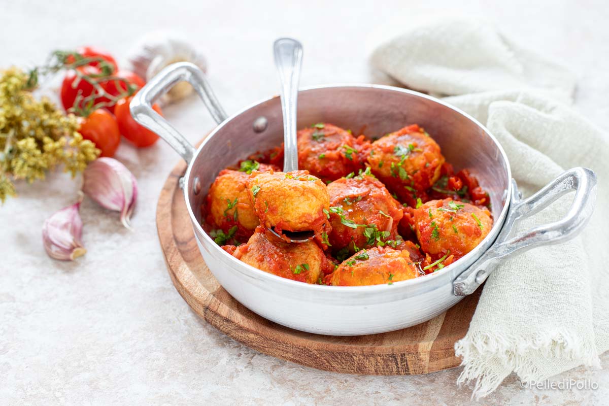 Polpette di ceci al sugo di pomodoro
