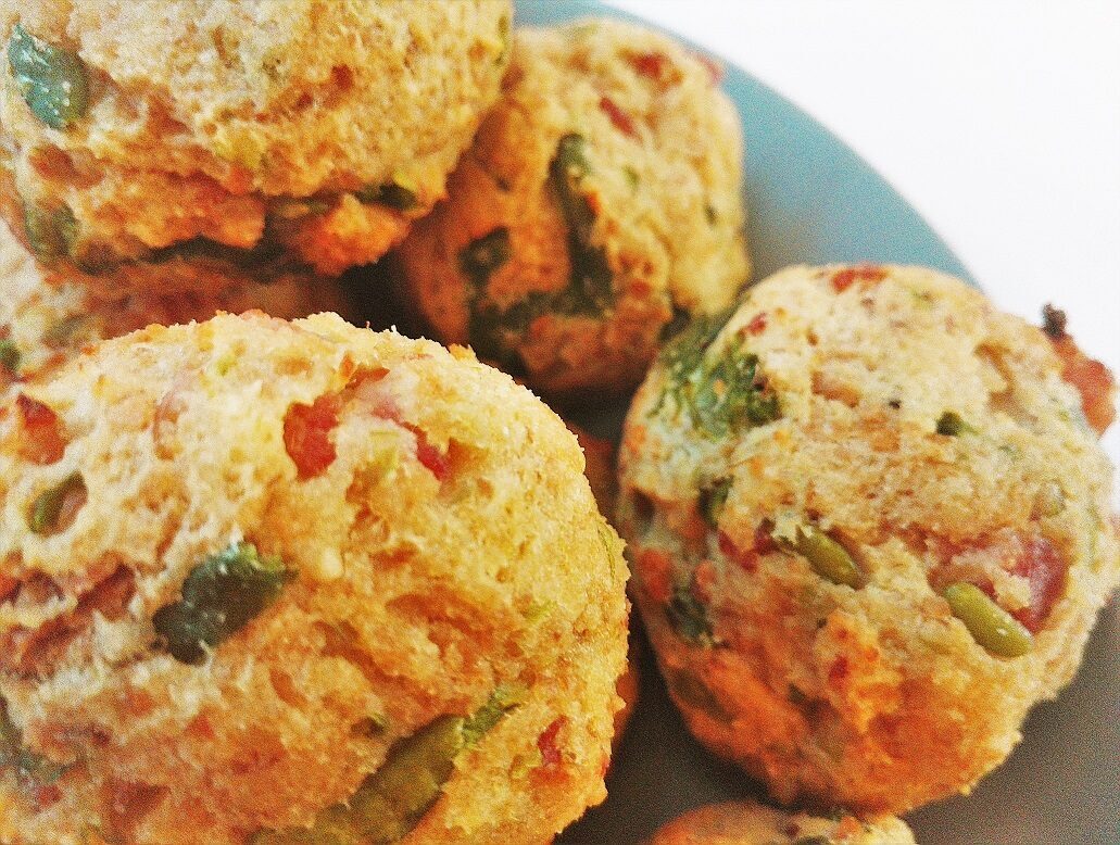 Polpette di cornetti e prosciutto al forno