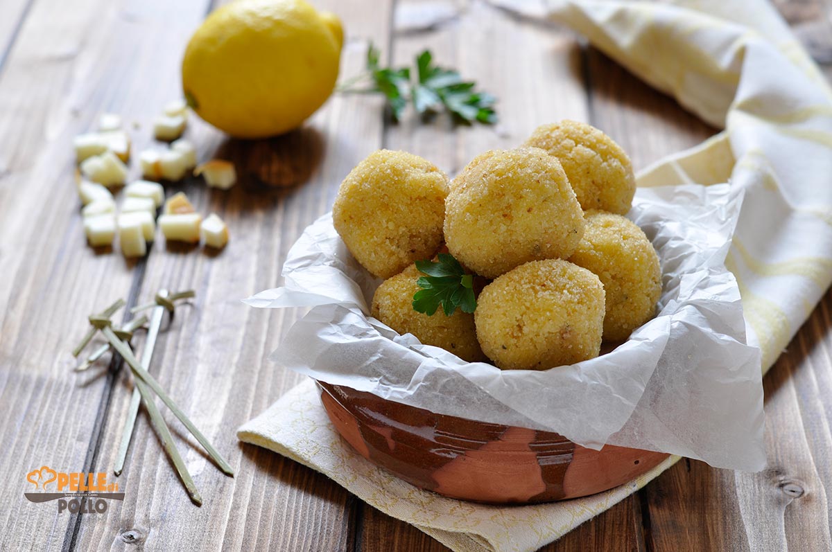 Polpette di cous cous con provola e alici