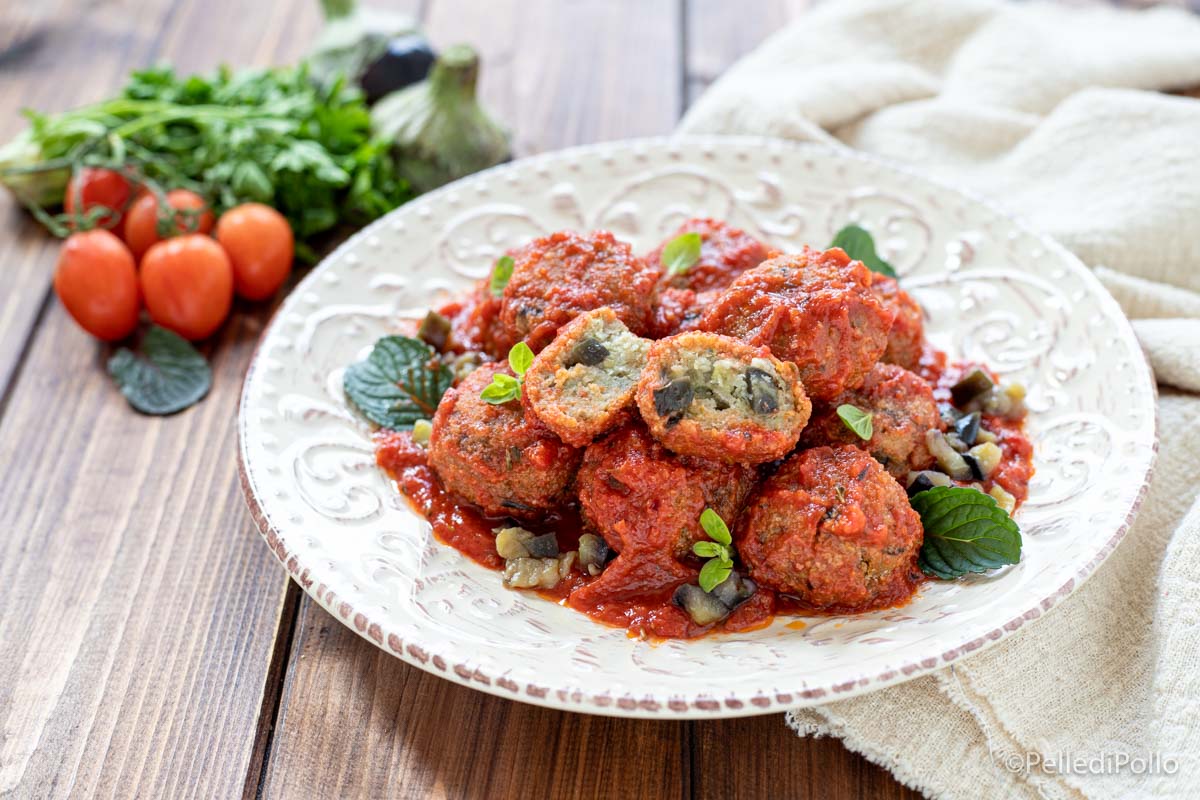 Polpette di melanzane alla pizzaiola