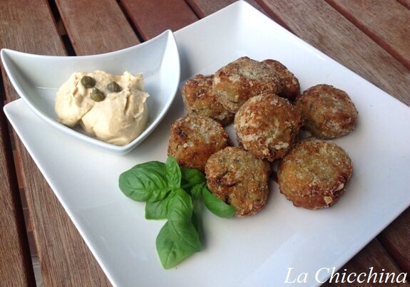 Polpette di melanzane con salsa tonnata