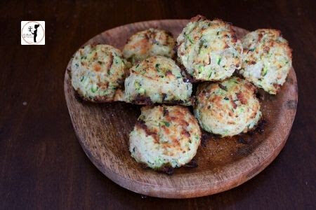Polpette di pane e zucchine in friggitrice ad aria