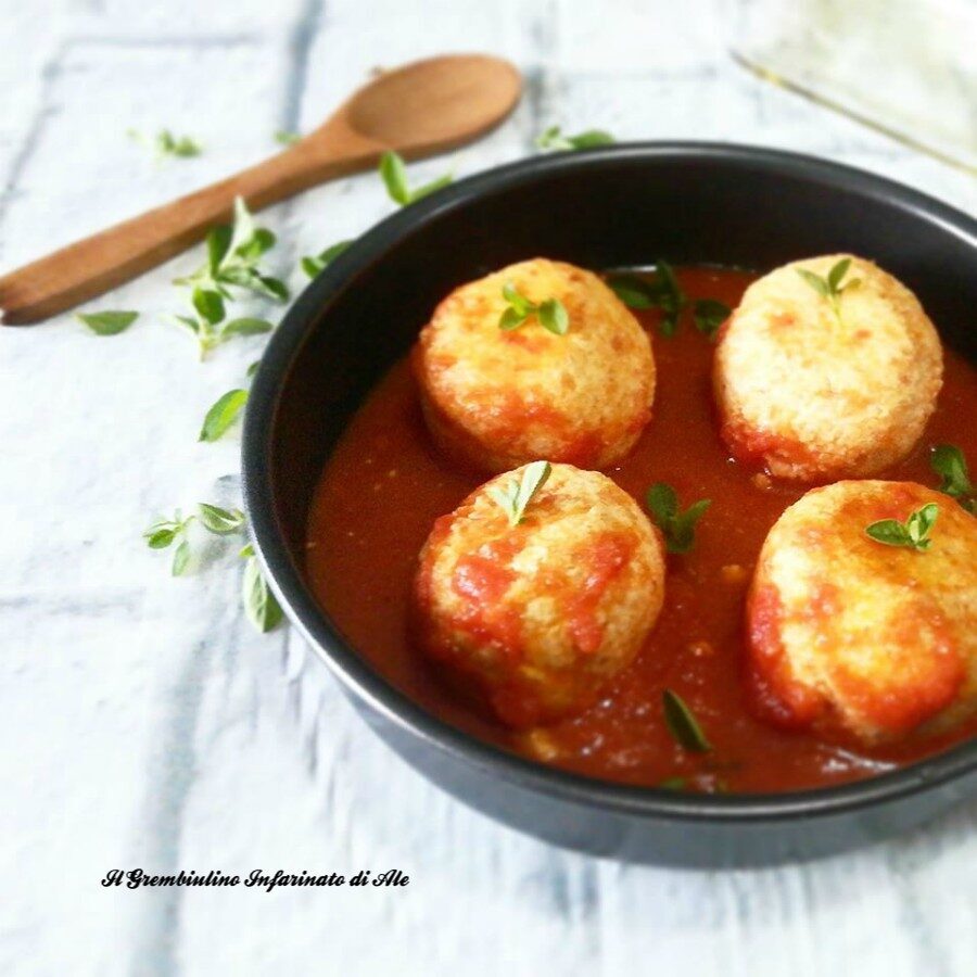 Polpette di ricotta al pomodoro