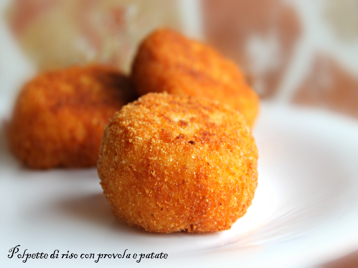 Polpette di riso con provola e patate