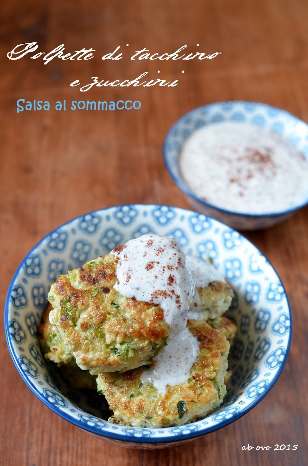 Polpette di tacchino e zucchini con salsa al sommacco