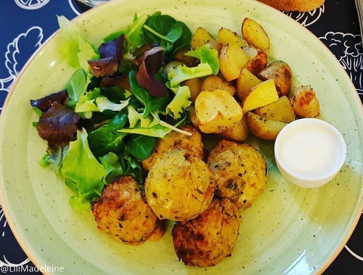 Polpette di verza e patate: ricetta di un piatto che amerete tantissimo