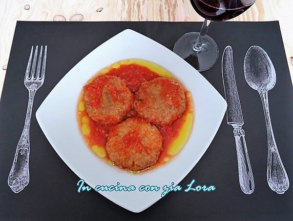 Polpette ripassate in salsa di pomodoro