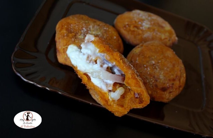 Polpette schiacciate di zucca ripiene di erborinato di capra in friggitrice ad aria