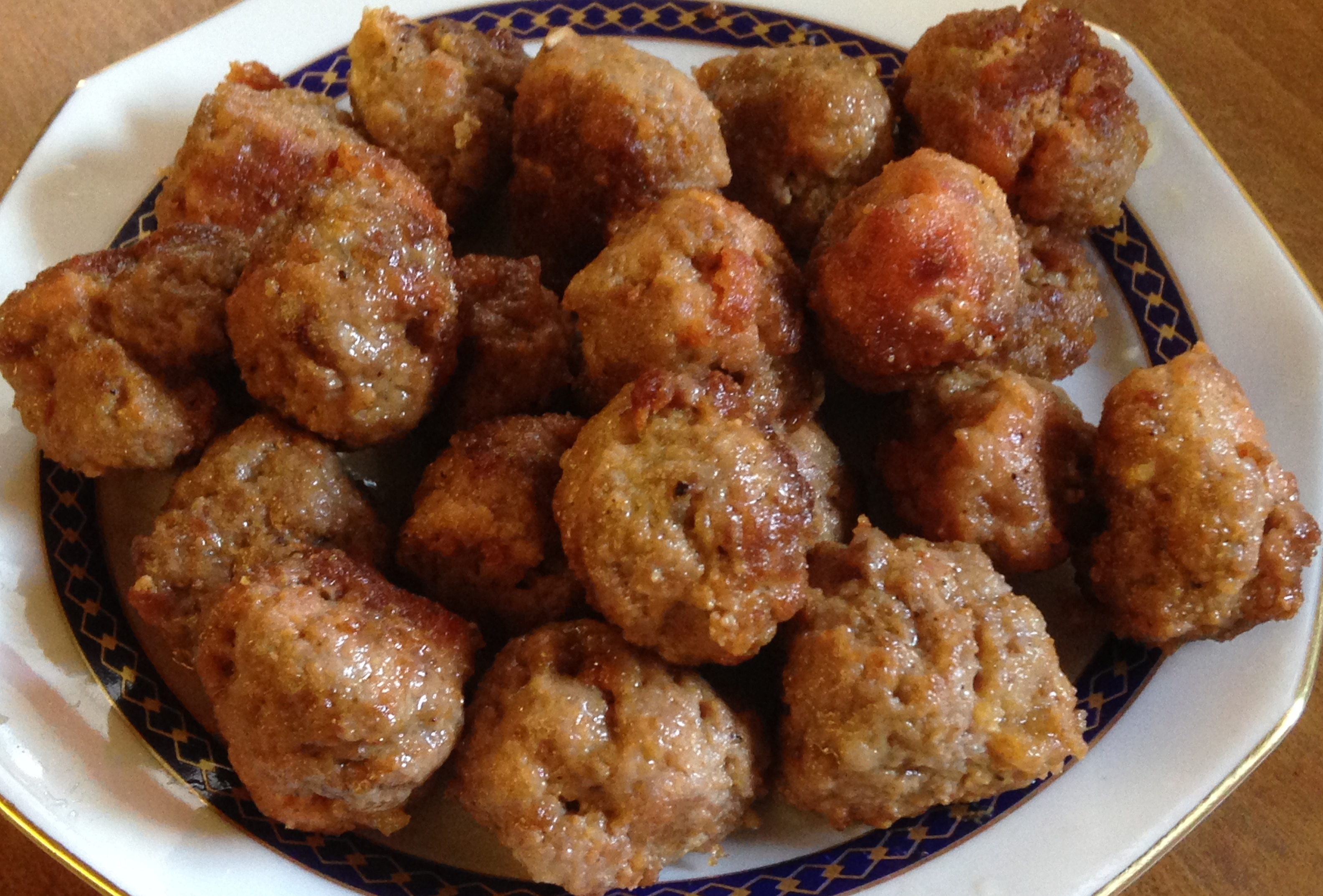 Polpettine allo speck, scamorza e noce moscata