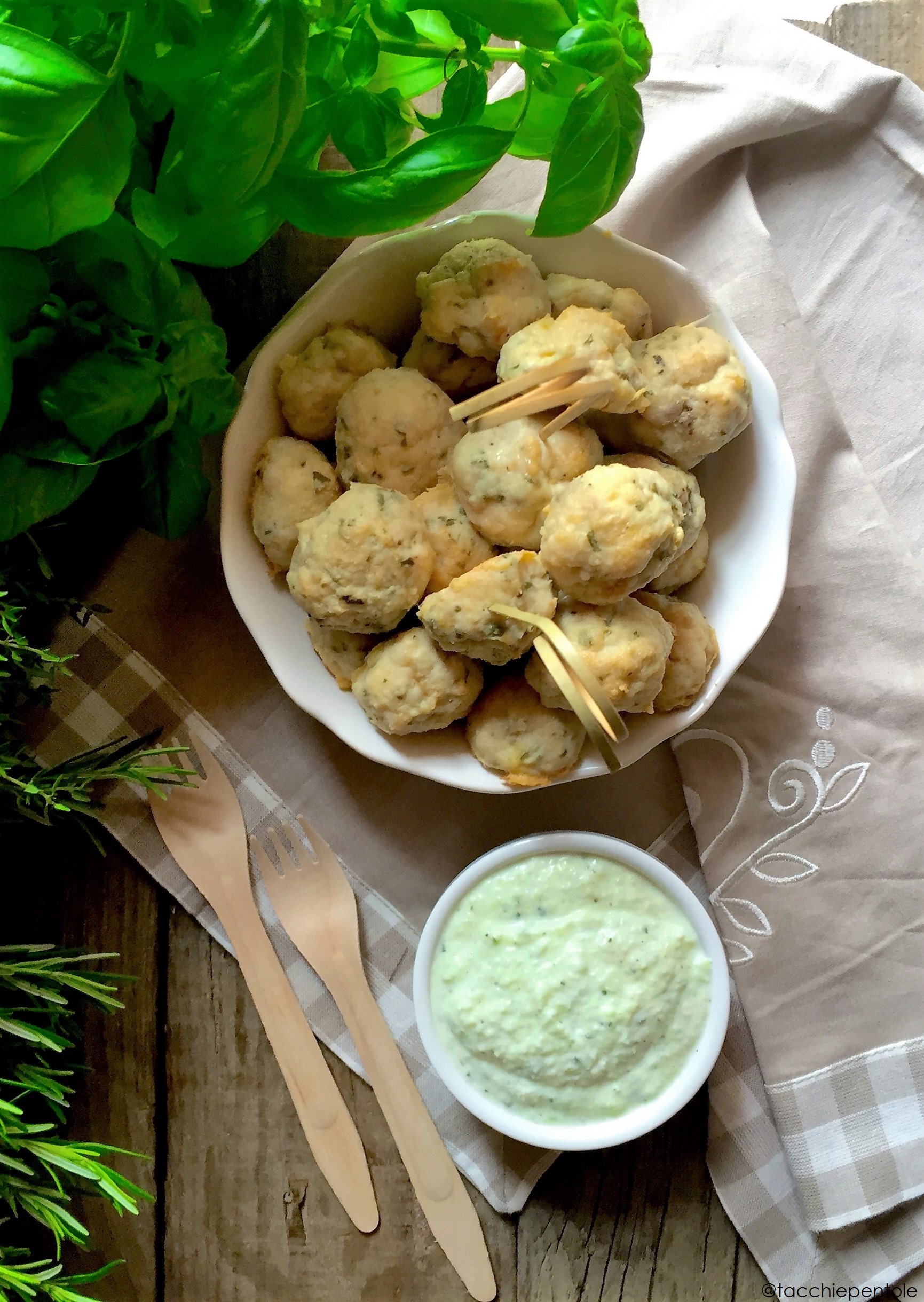 Polpettine di pollo con salsa tzatziki