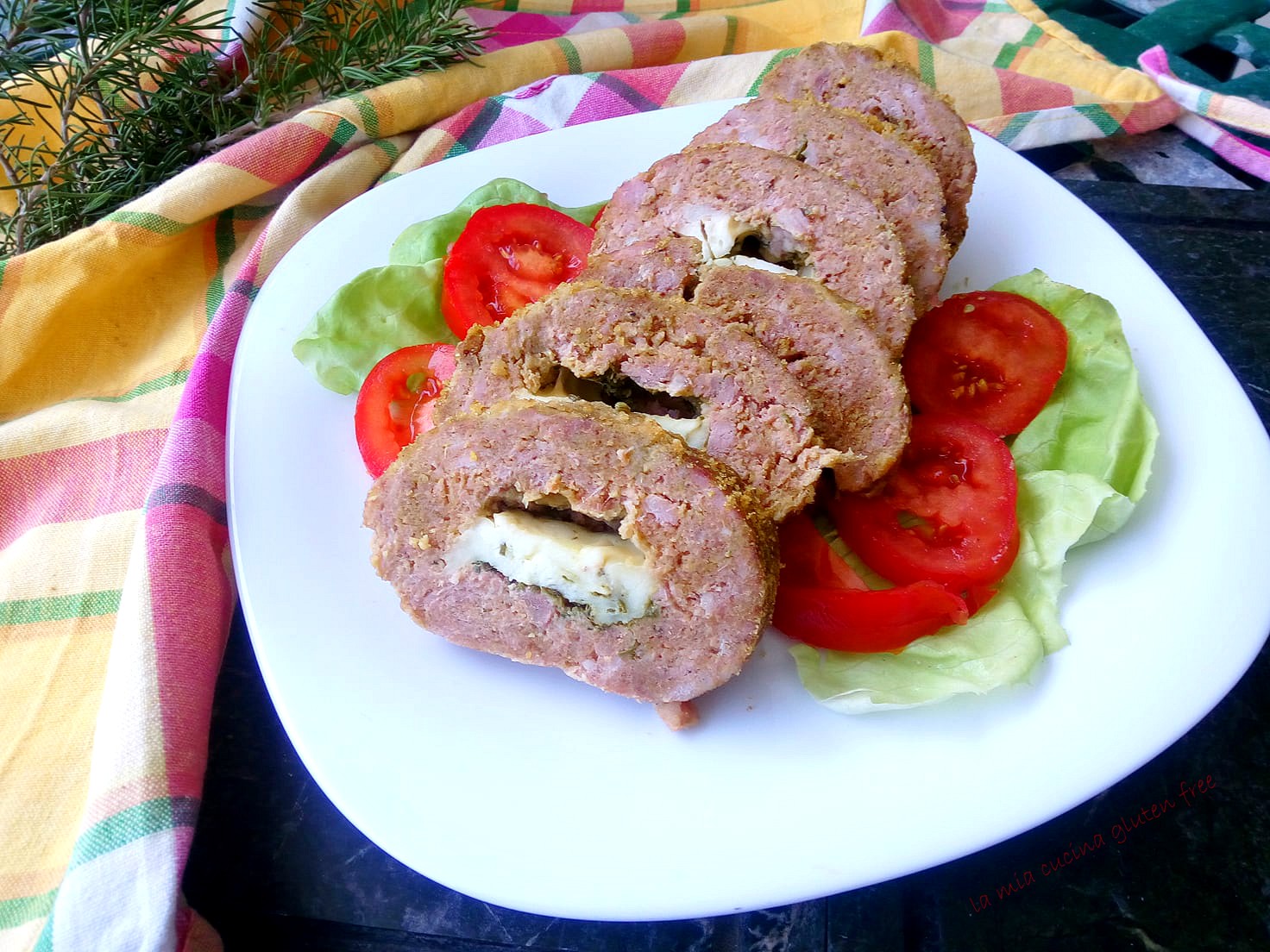 Polpettone di carne mista e caciocavallo