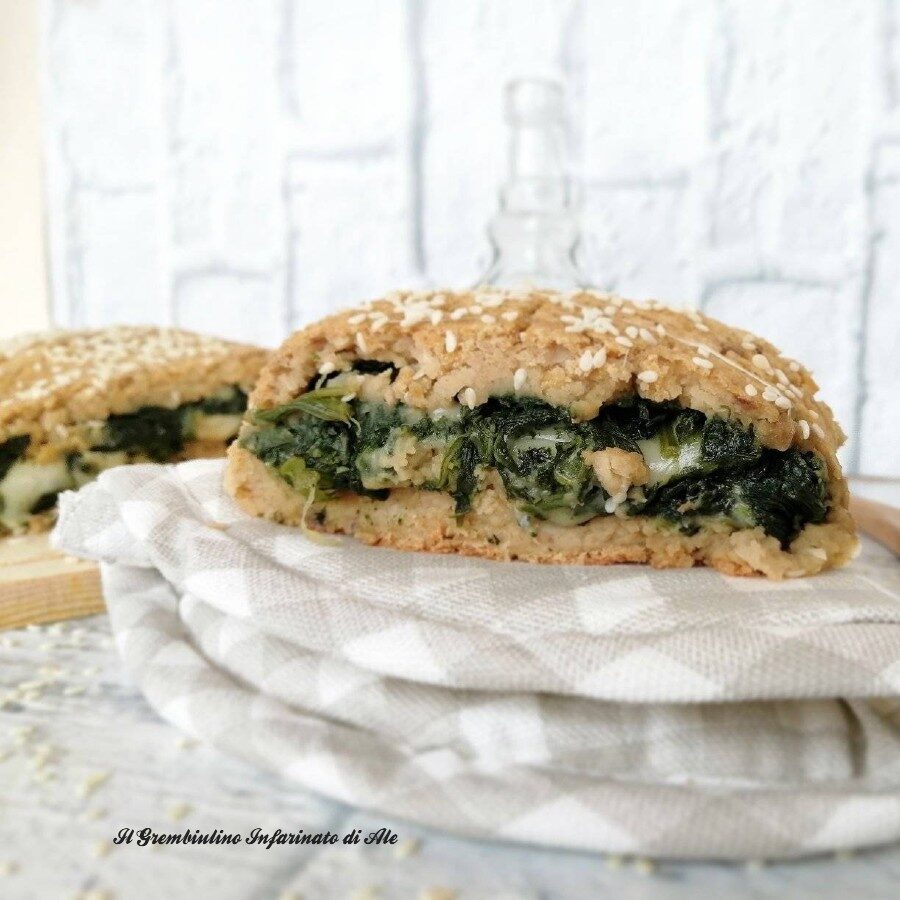 Polpettone di ceci con spinaci e scamorza