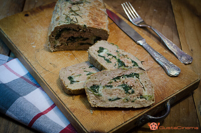 Polpettone ripieno di spinaci e scamorza