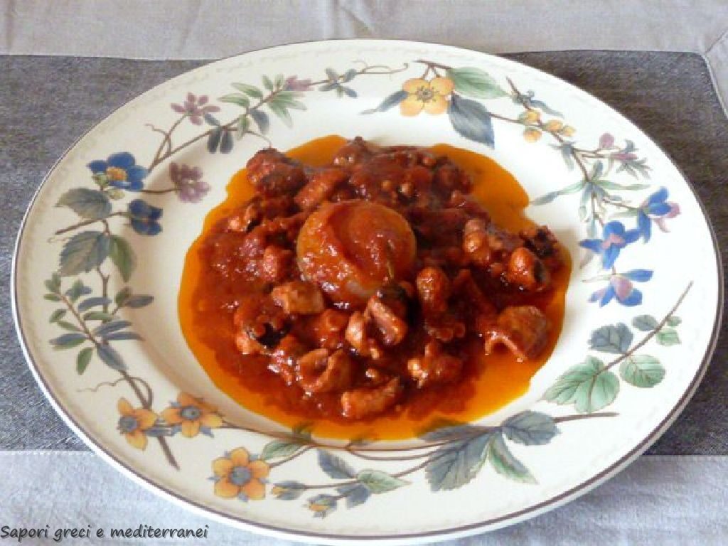 Polpo al sugo di pomodoro e cipolle