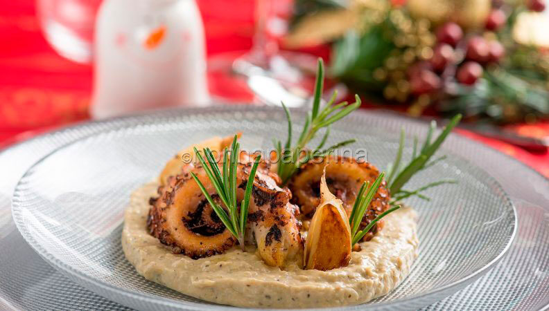 Polpo e hummus di ceci, un binomio sfizioso anche per la befana!