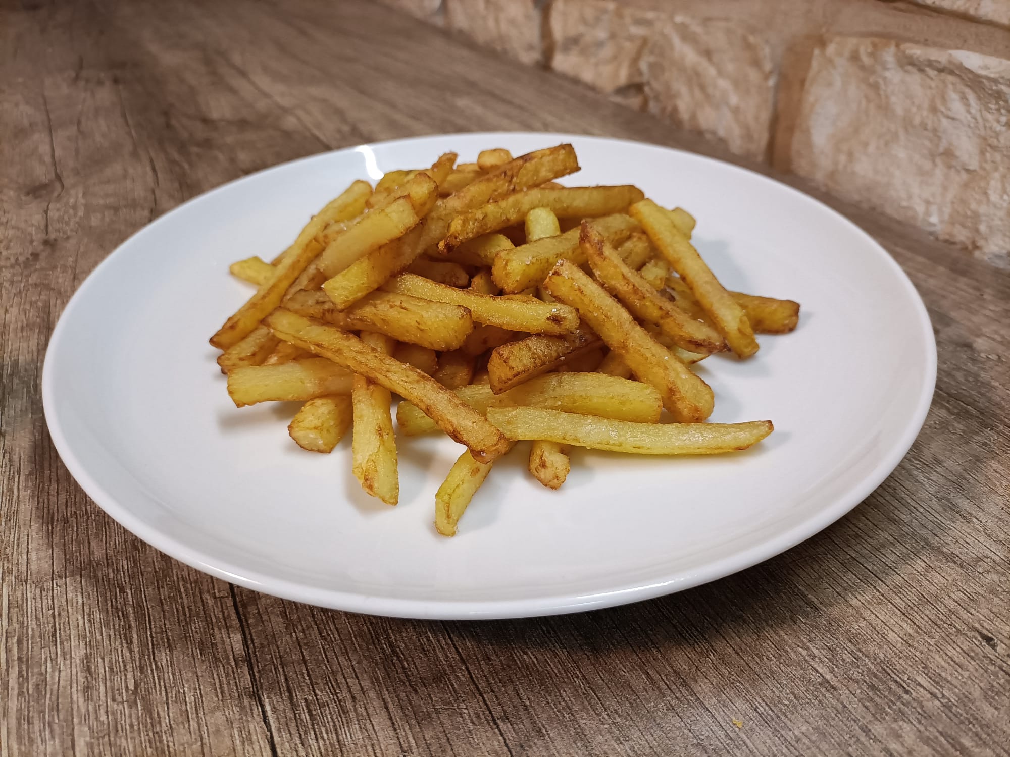Pommes frites: ricetta. patatine fritte alla belga