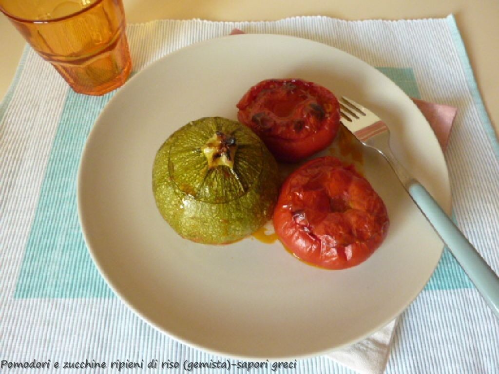 Pomodori e zucchine ripieni di riso