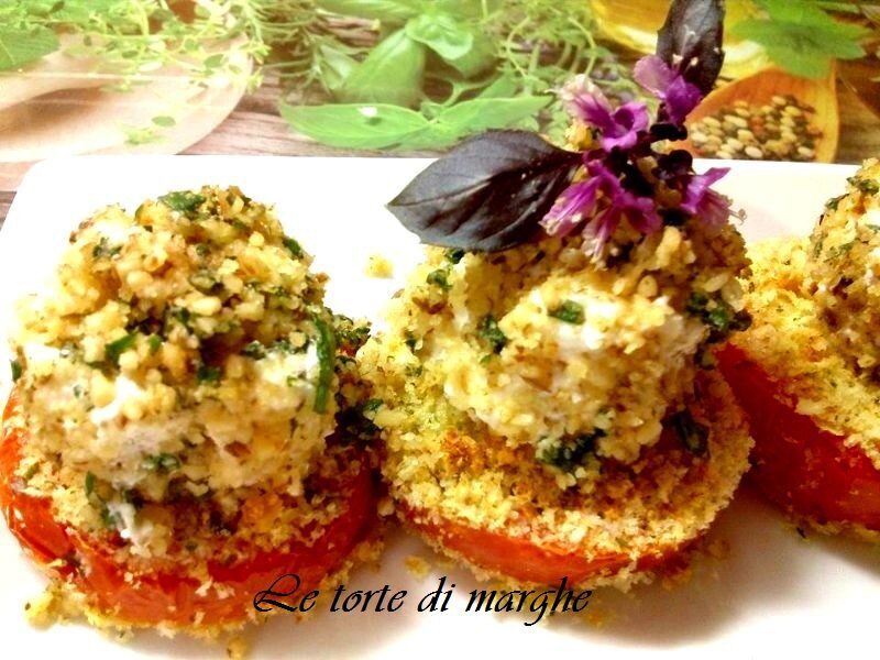 Pomodori fritti con caprino e pistacchi