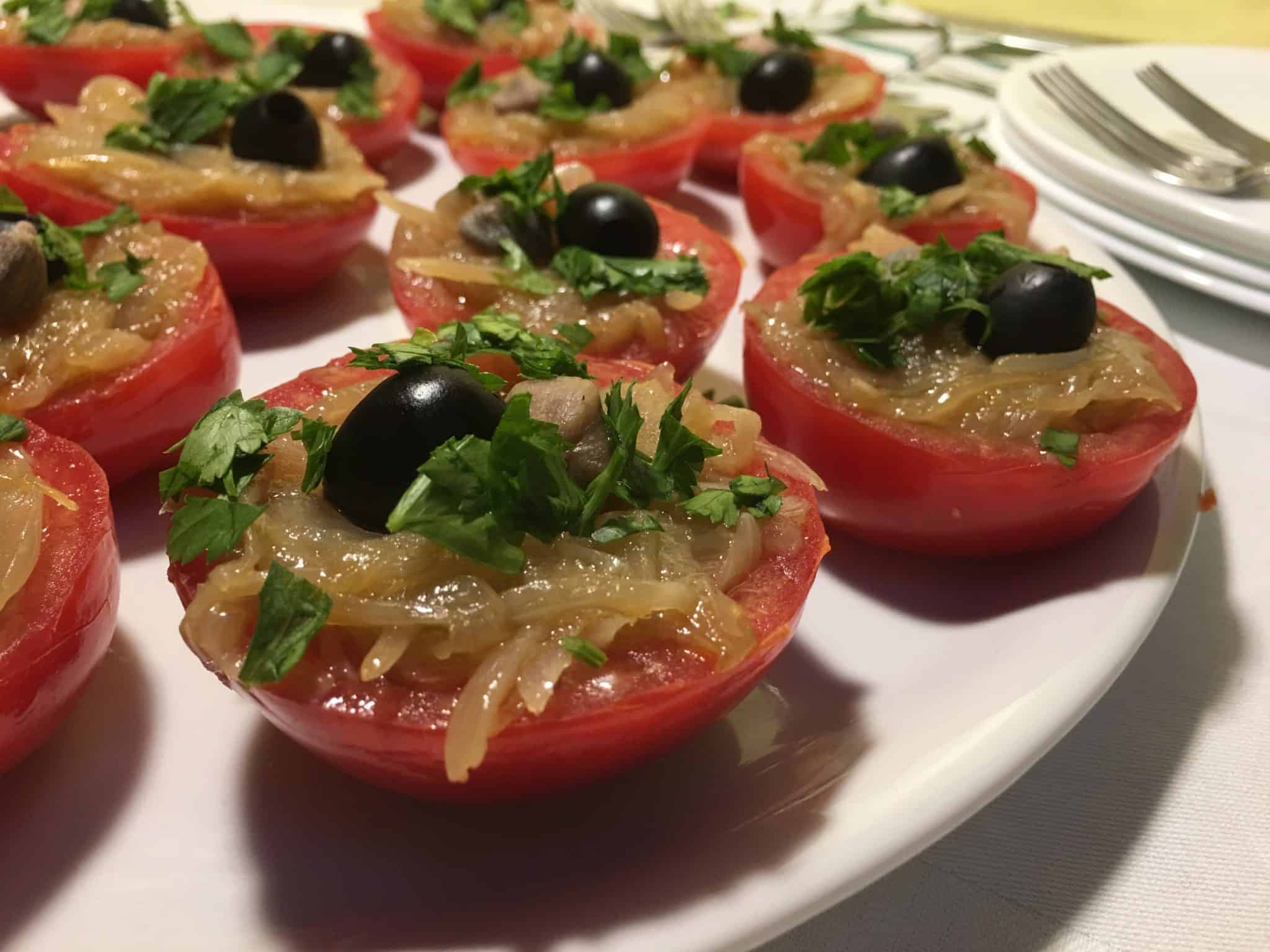 Pomodori ripieni di cipolle