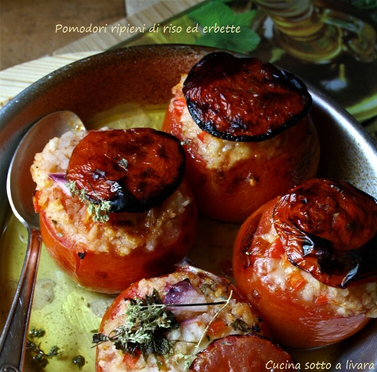 Pomodori ripieni di riso ed erbette
