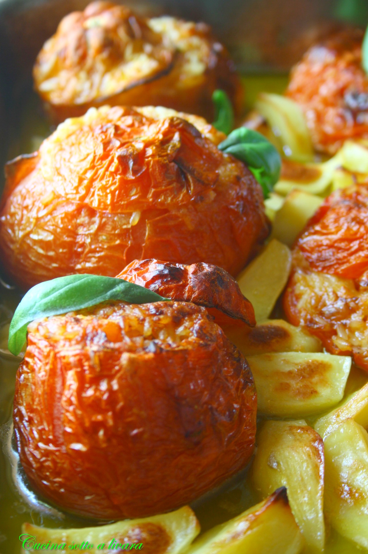 Pomodori ripieni in forno