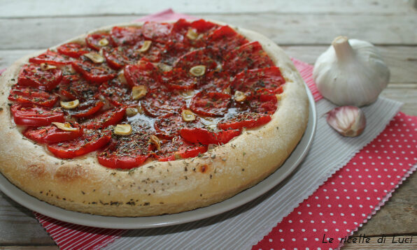Pomodorini, aglio e origano: la mia pizza preferita