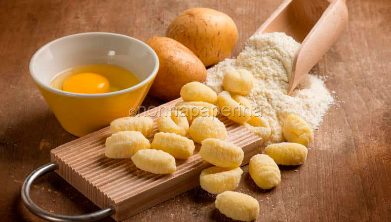 Portiamo in tavola gli gnocchi di patate!