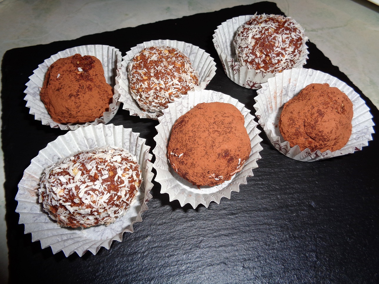 Praline con cioccolato fondente e nutella