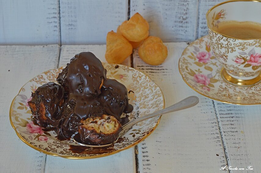 Profiterol al cioccolato