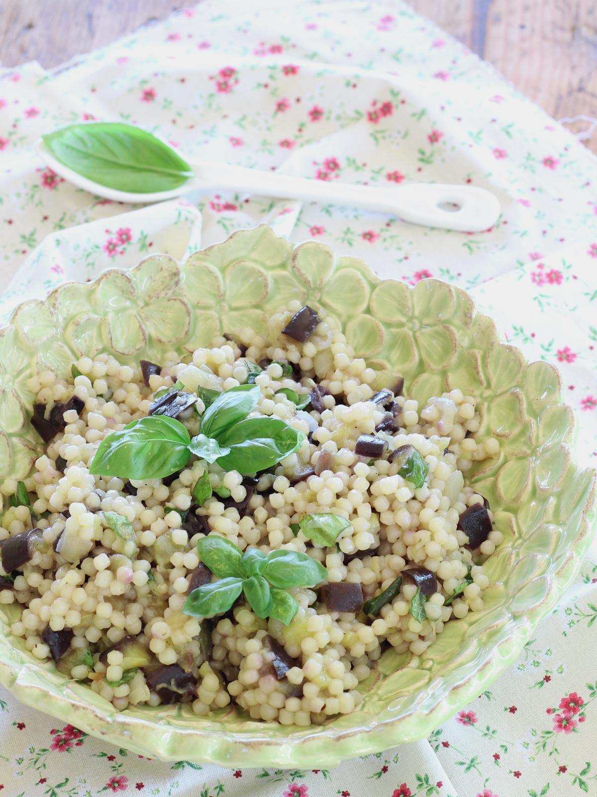 Ptitim con melanzane e basilico