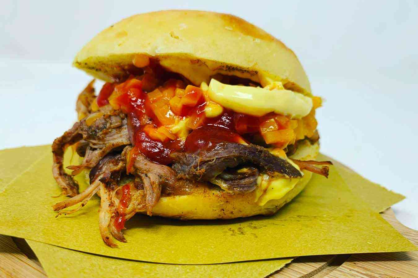 Pulled pork burger