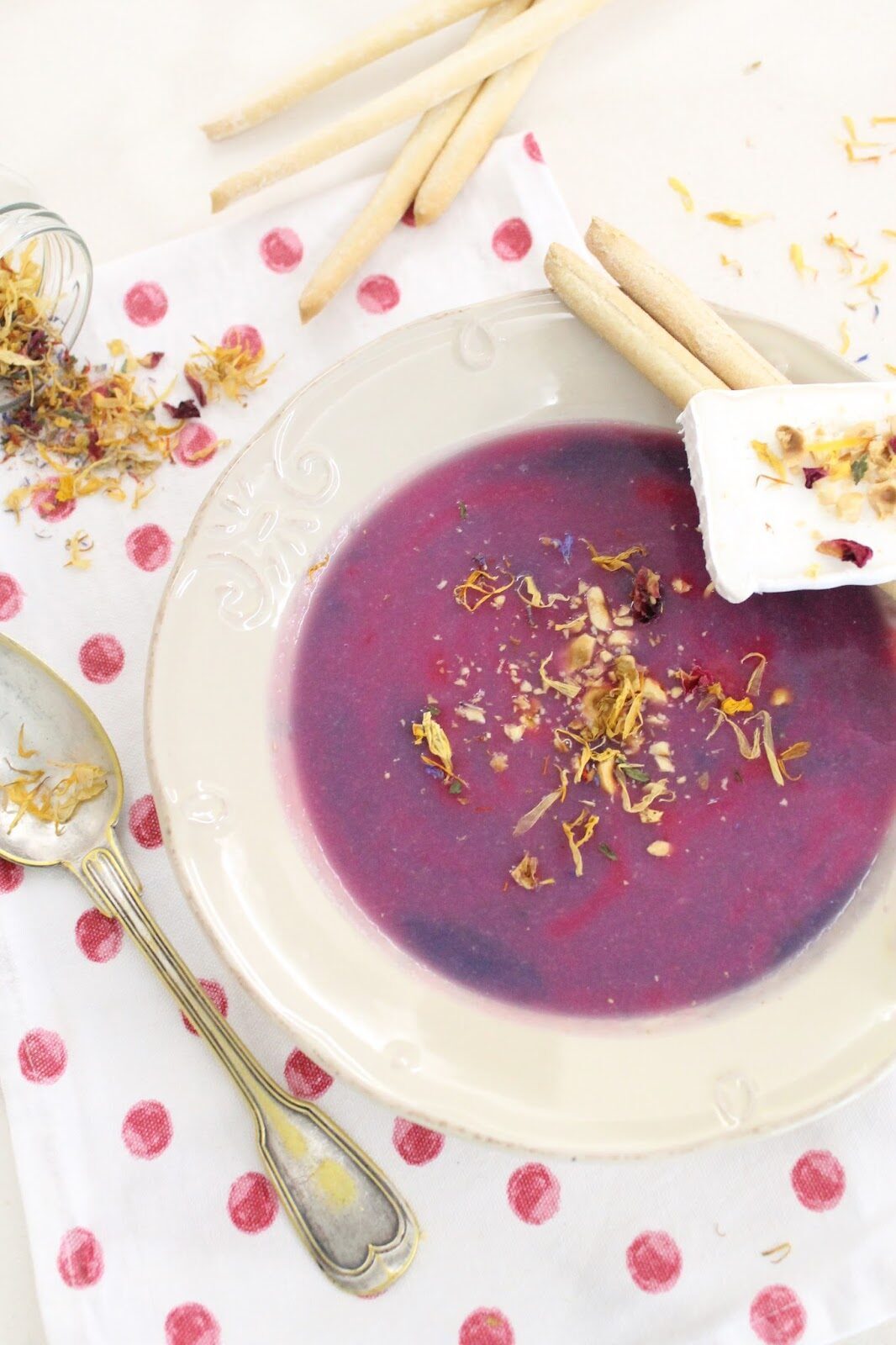 Purple cabbagge soup (crema di cavolo viola)
