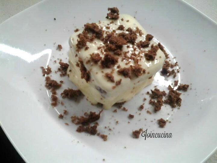 Quadrati al cacao con ganache al cioccolato bianco
