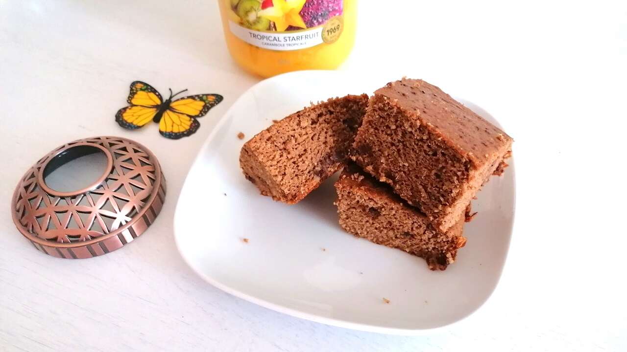 Quadrotti alla banana e yogurt, senza uova: anche bimby