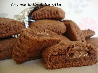 Quadrotti ripieni al cioccolato