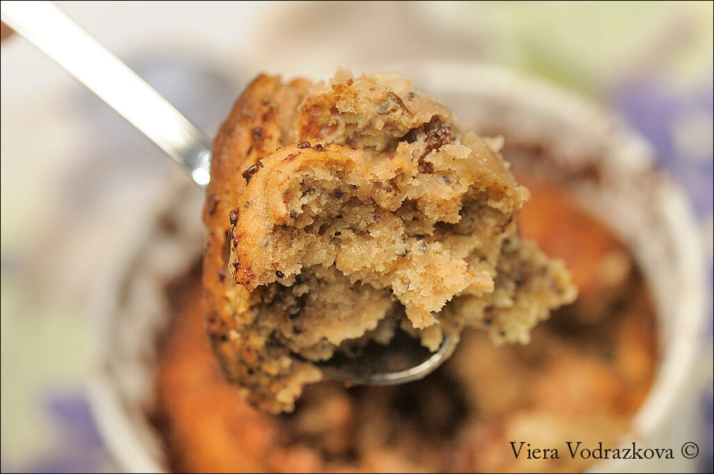 Quasi mug cake cotto nella friggitrice ad aria