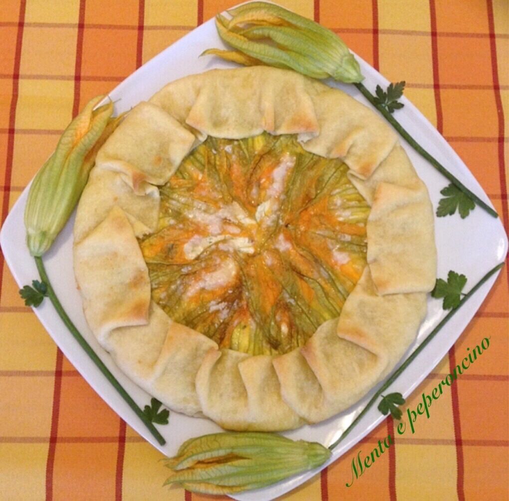 Quiche ricotta yogurt greco cotto e fiori di zucca