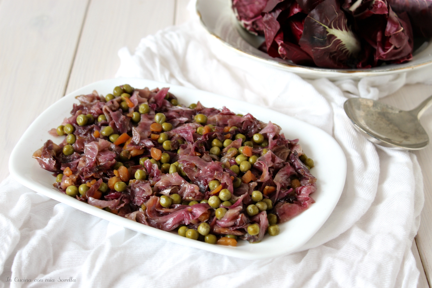 Radicchio stufato con piselli