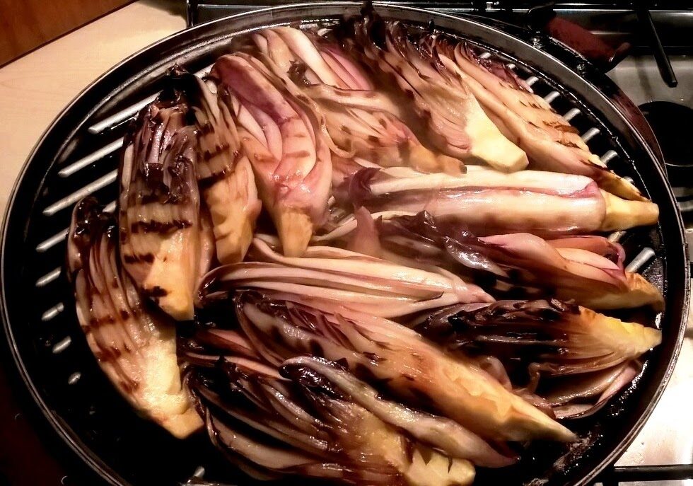 Radicchio trevigiano alla griglia in salsa d’aceto balsamico di modena