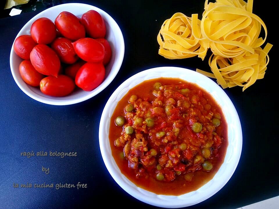Ragù alla bolognese con piselli