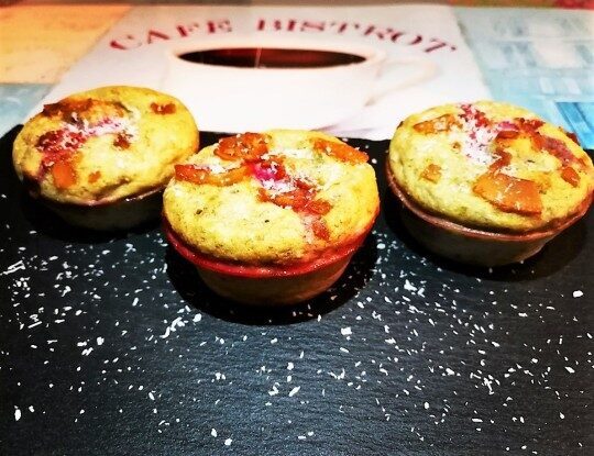 RASPBERRIES/COCONUT/BANANA MUFFIN
